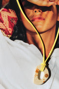 Collier Onda - cordon suédine jaune avec motifs